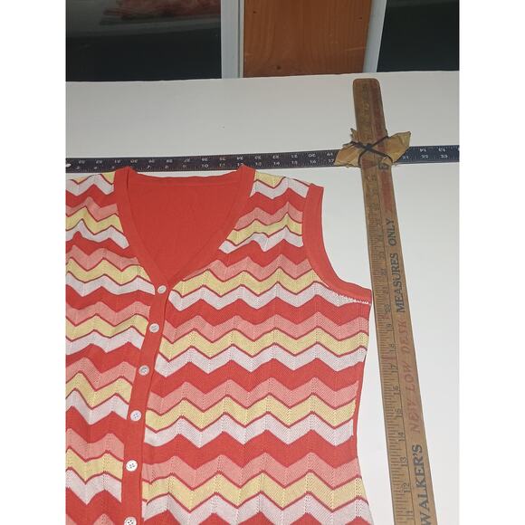Retro Red & White Chevron Knit Tunic - Size Medium - NWT - Picture 5 of 6
